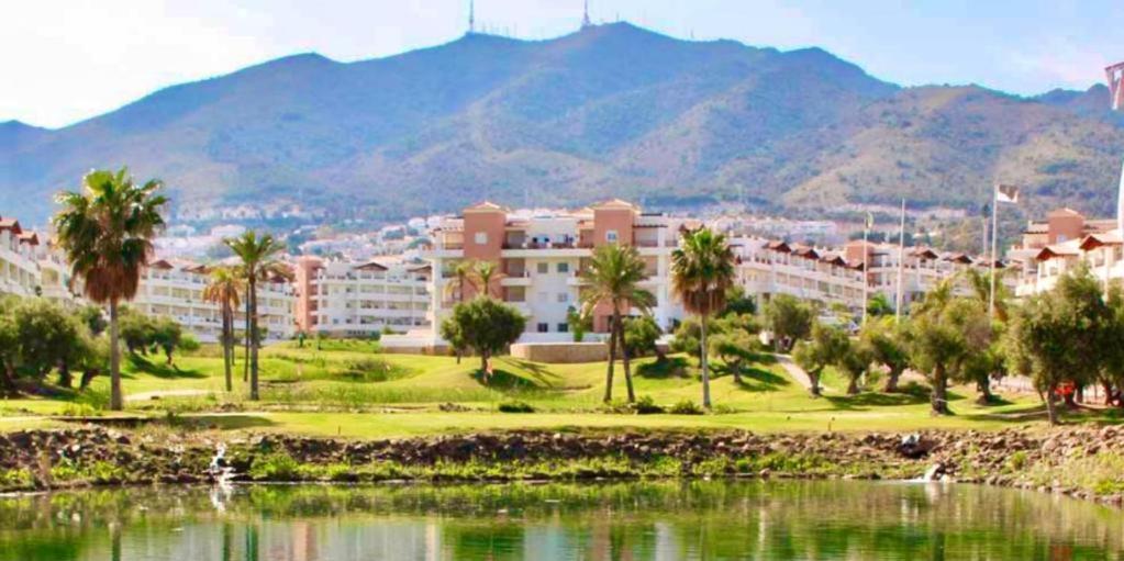 Beautiful Apartment With Pools, Playground And Paddle Tennis - Family Friendly And Near Vithas Hospital - Free Parking In Garage ベナルマデナ エクステリア 写真