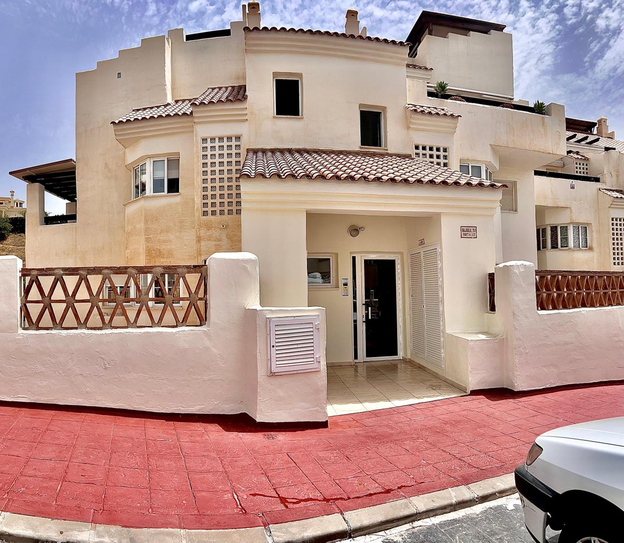 Beautiful Apartment With Pools, Playground And Paddle Tennis - Family Friendly And Near Vithas Hospital - Free Parking In Garage ベナルマデナ エクステリア 写真