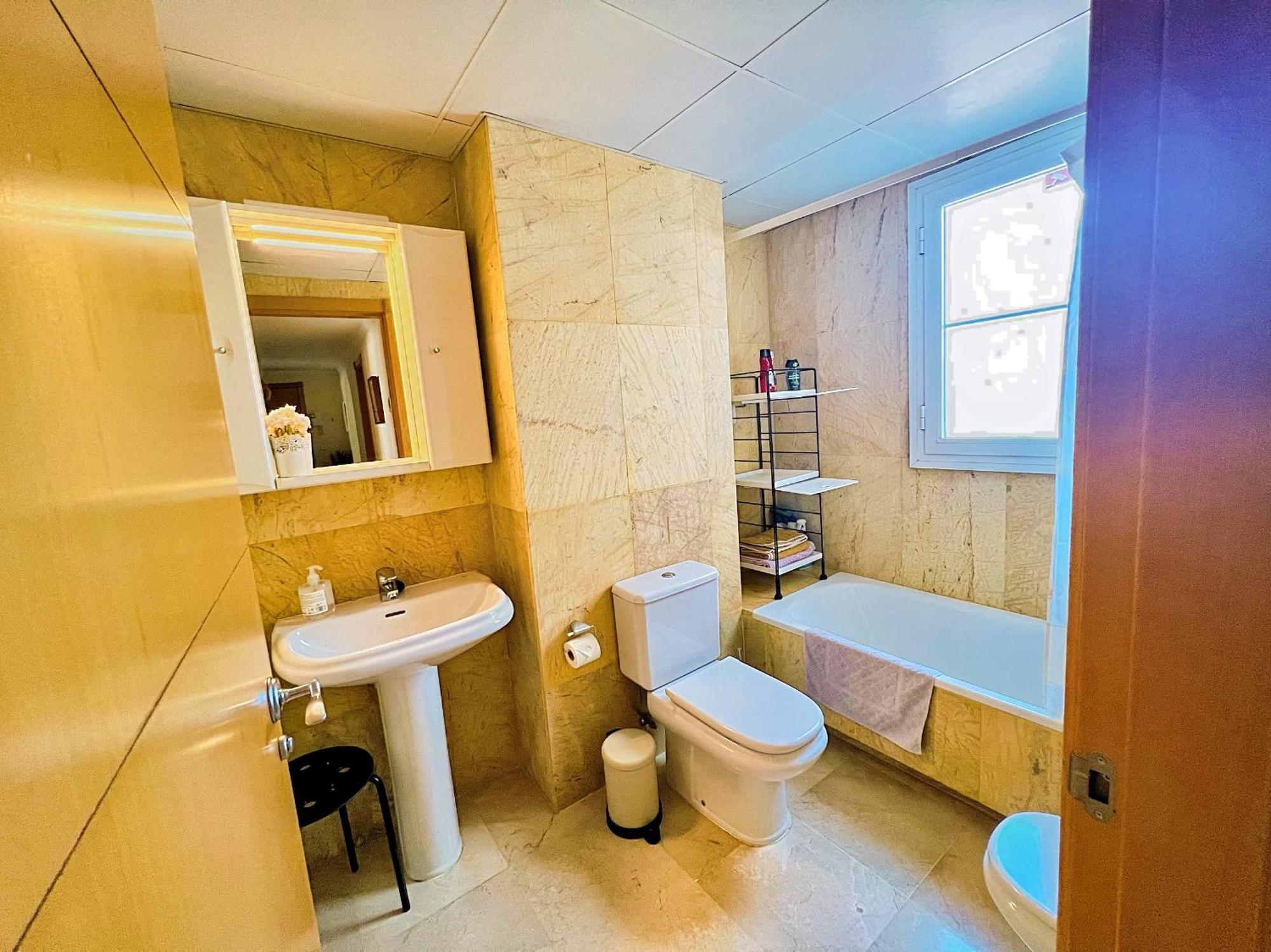 Beautiful Apartment With Pools, Playground And Paddle Tennis - Family Friendly And Near Vithas Hospital - Free Parking In Garage ベナルマデナ エクステリア 写真