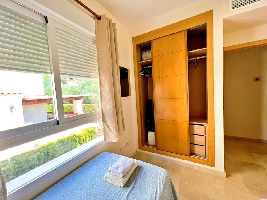 Beautiful Apartment With Pools, Playground And Paddle Tennis - Family Friendly And Near Vithas Hospital - Free Parking In Garage ベナルマデナ エクステリア 写真