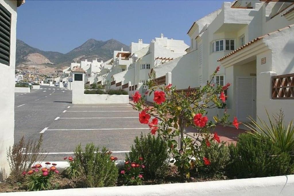 Beautiful Apartment With Pools, Playground And Paddle Tennis - Family Friendly And Near Vithas Hospital - Free Parking In Garage ベナルマデナ エクステリア 写真