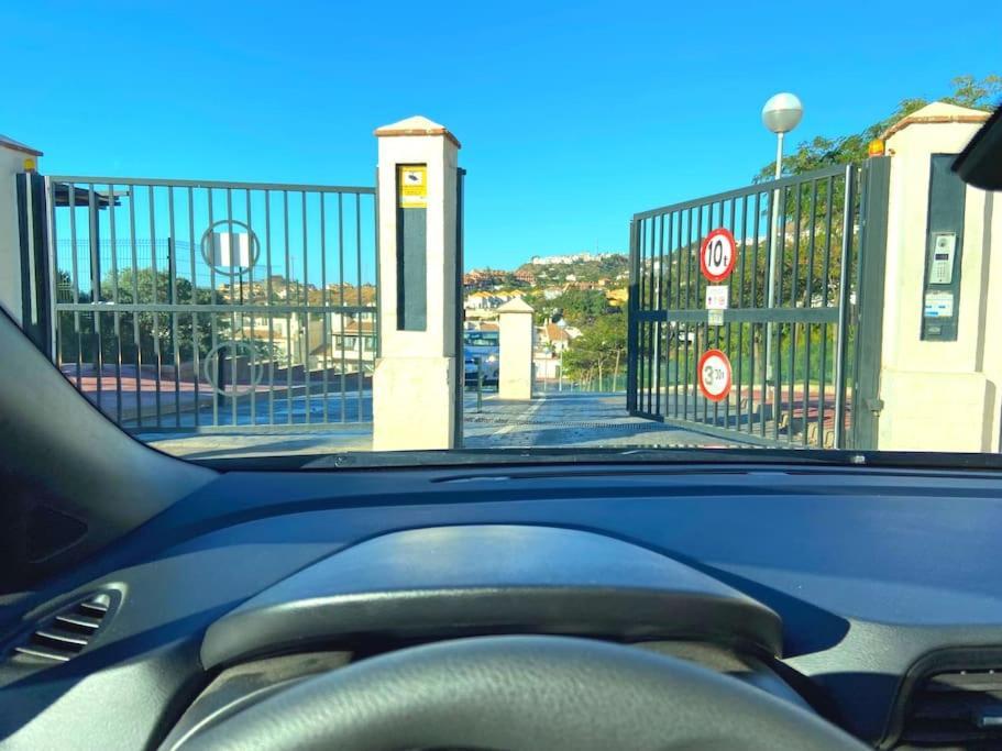 Beautiful Apartment With Pools, Playground And Paddle Tennis - Family Friendly And Near Vithas Hospital - Free Parking In Garage ベナルマデナ エクステリア 写真